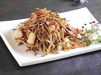茶树菇炒鲜鱿